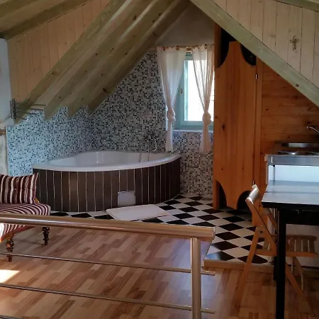 Lägenhet Traditional House With Two Vis
