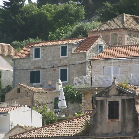 Traditional House With Two דירה *