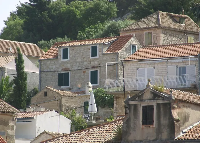 Traditional House With Two דירה *